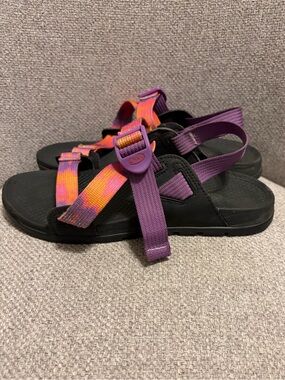 CHACO - Women's size 6 Lowdown Sandal in the Faded Orange Glow colorway.